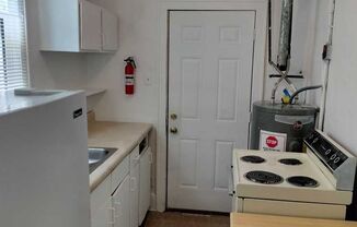 2 beds, 1 bath, 800 sqft, $1,000