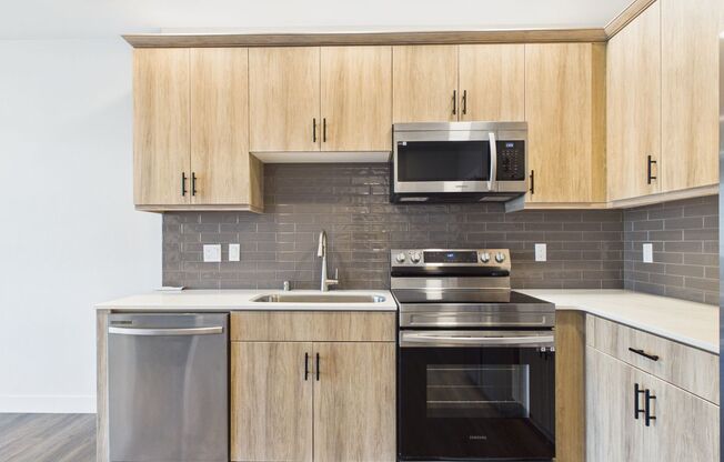 2 beds, 2 baths, $3,045, Unit 301