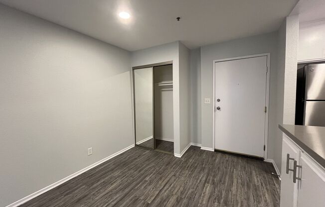 1 bed, 1 bath, 700 sqft, $1,898, Unit 408