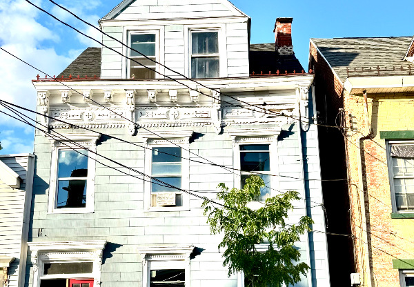 5 W ST
