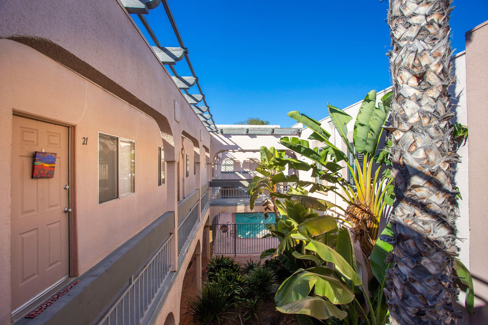 Casa Riviera Apartments