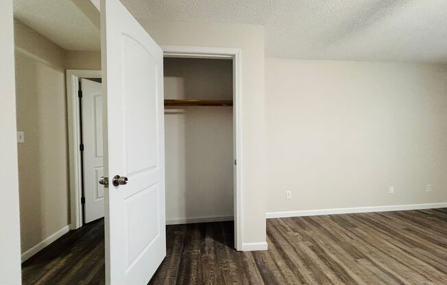 2 beds, 1.5 baths, 1,082 sqft, $1,375, Unit 216-2D RM