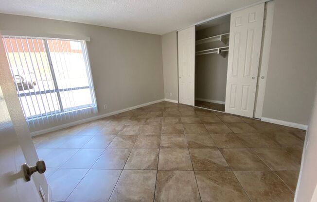 2 beds, 1 bath, $2,495, Unit Unit 810