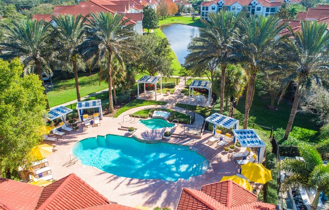 Sarasota Apartments Pool View - Saratoga Place
