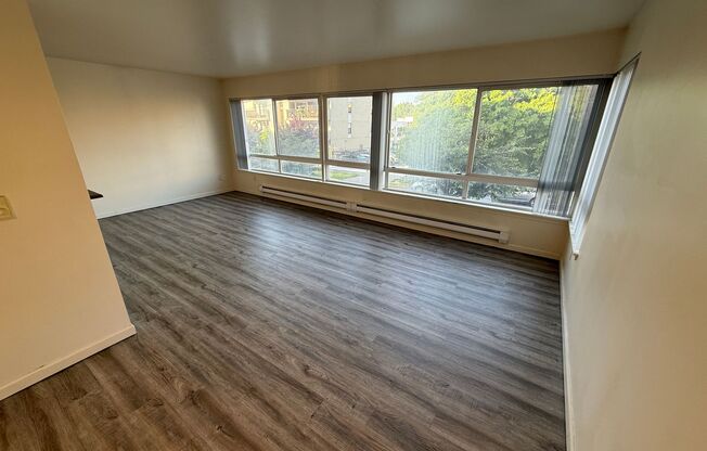 2 beds, 1 bath, 859 sqft, $2,695, Unit C-202