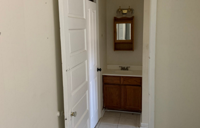 1 bed, 1 bath, $1,350, Unit 24S-1