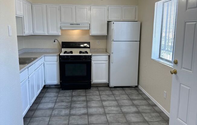 Adorable Fourplex near Los Altos Golf Course