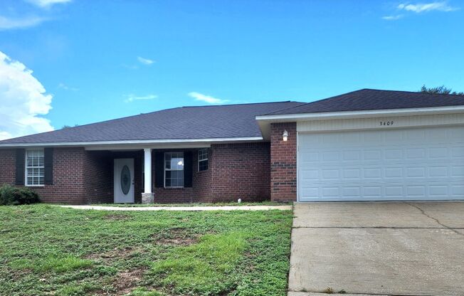 Gorgeous 3 Bedroom, 2 Bath Home in the Arbor Ridge subdivision!