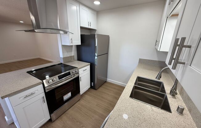 2 beds, 2 baths, $2,595, Unit A-18