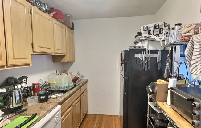 1 bed, 1 bath, 999 sqft, $2,500, Unit 12