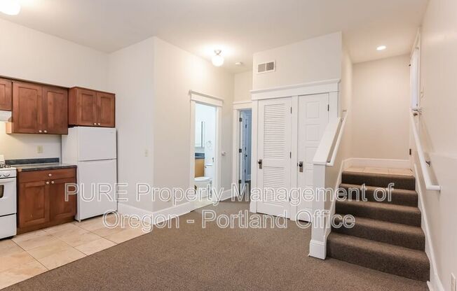 2167 SW Yamhill St