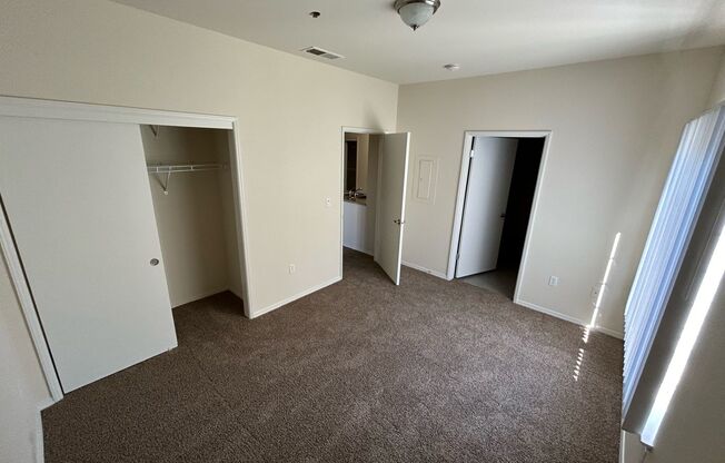 1 bed, 1 bath, 672 sqft, $1,650, Unit 8-129