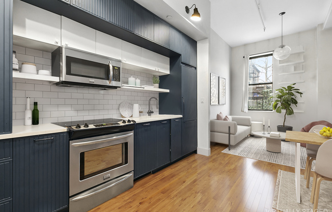 180 Bainbridge St #201L