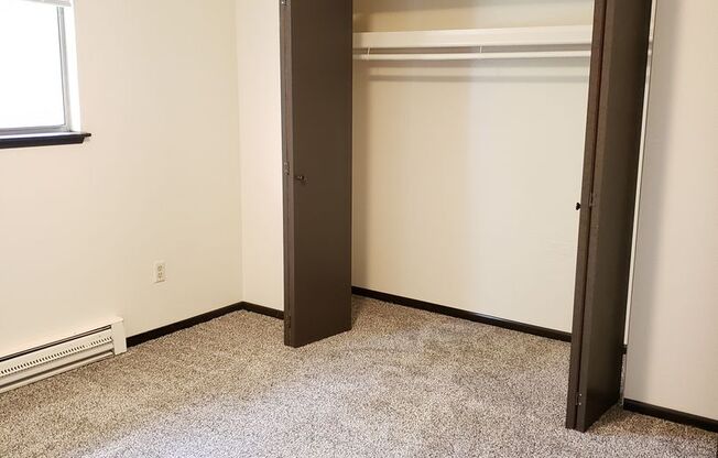 1 bed, 1 bath, $1,195, Unit 14