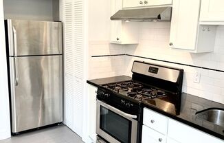 1 bed, 1 bath, 725 sqft, $2,650, Unit 31