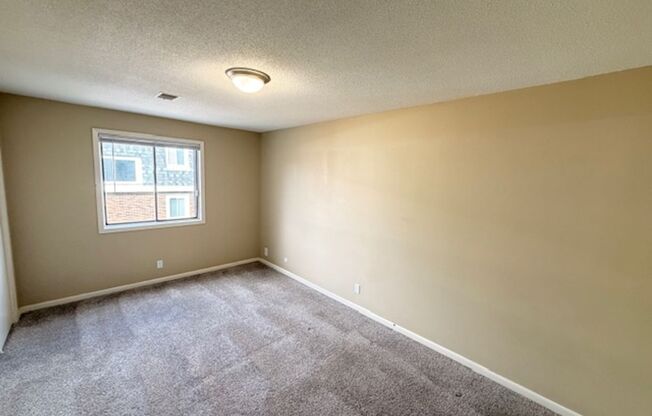 1 bed, 1 bath, 650 sqft, $870, Unit 1505-13