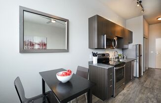 Studio, 1 bath, 350 sqft, $1,075, Unit 402