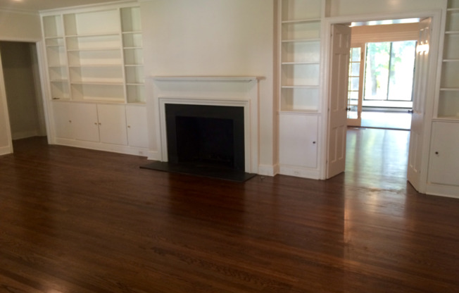 Old Irving Park newly renovated!!