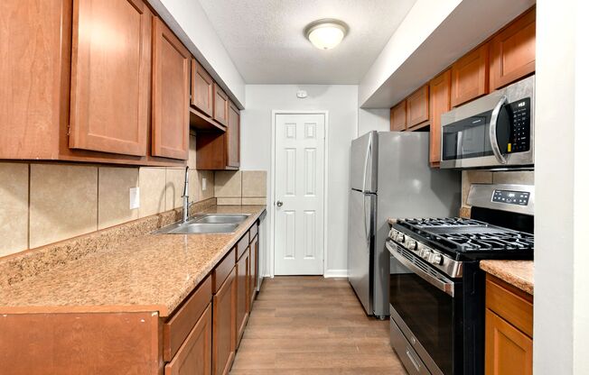 2 beds, 2 baths, 849 sqft, $1,200, Unit 1828-06