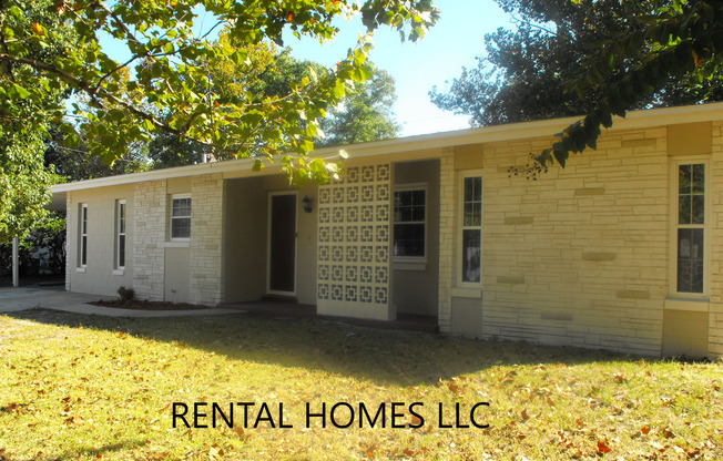 Beautiful Four Bedroom Home centrally located in Altamonte Springs