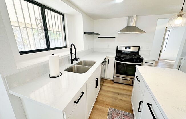 4 beds, 3 baths, $2,400