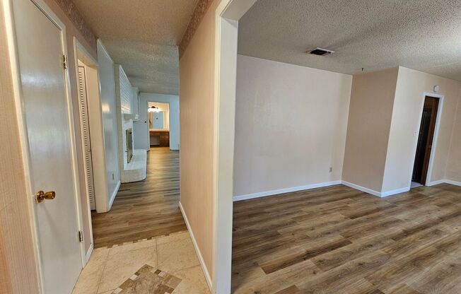 3-Bedroom Home in Prime Hurst Location – Move-In Ready!