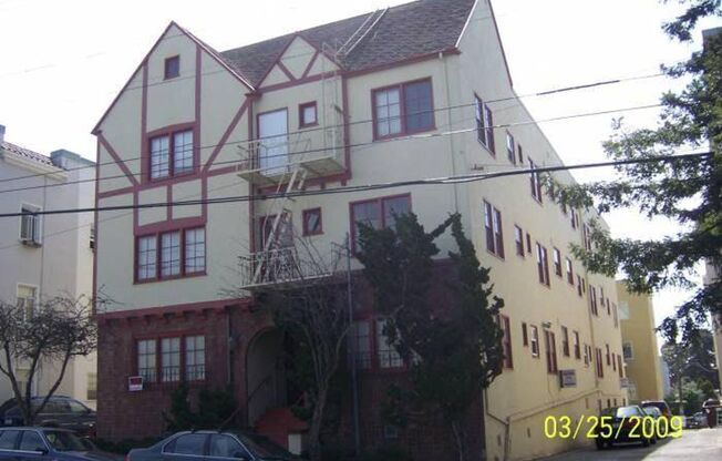 650ft2 - Sunny Apartment, Close to everywhere! Nearby BART & CAL