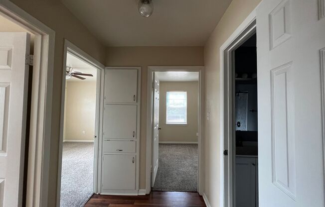 3 beds, 2 baths, $1,300