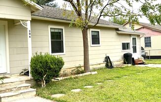 3 beds, 2 baths, $1,650