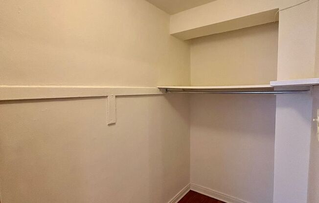 Studio, 1 bath, 320 sqft, $1,475, Unit 225-206