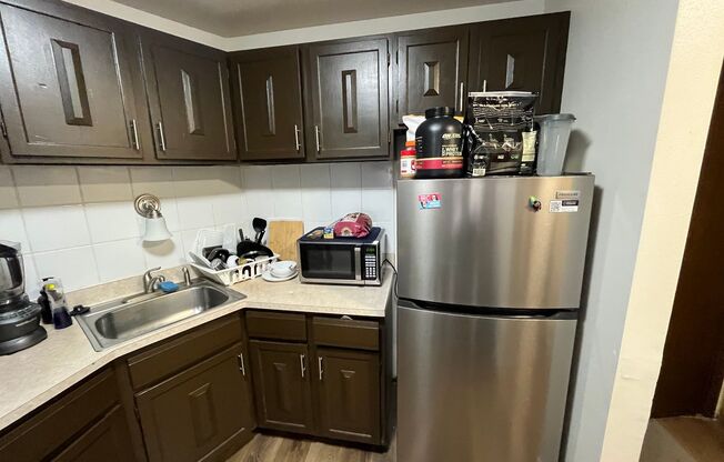 1 bed, 1 bath, $1,145, Unit 208