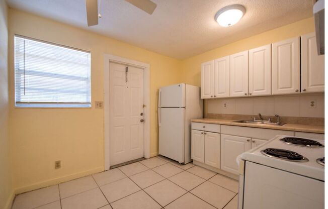 1 bed, 1 bath, 700 sqft, $1,500, Unit 5