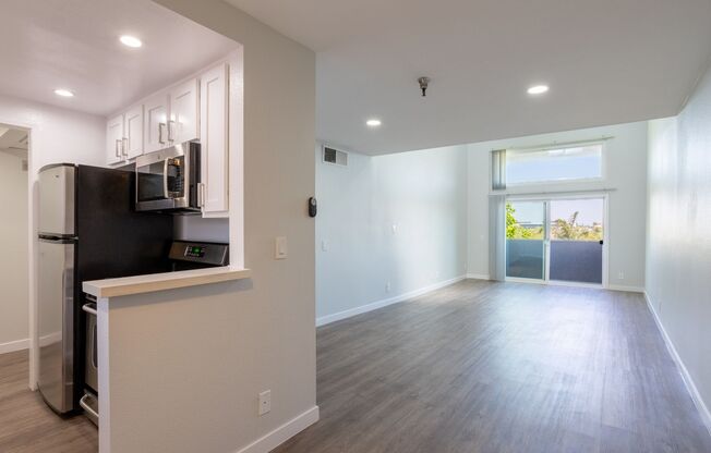 1 bed, 1 bath, 850 sqft, $2,798, Unit 304
