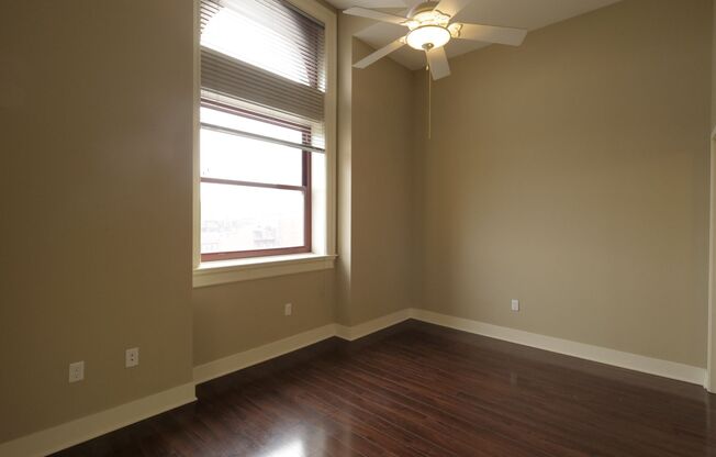 2 beds, 2 baths, 1,295 sqft, $2,090, Unit 202