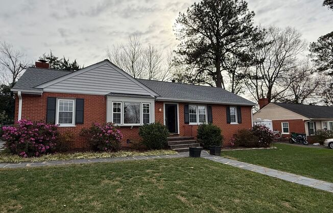 Three Bedroom Two Bath Home in Ridgeview/Parham & Ridge Area. Available in December!