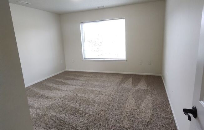 2 beds, 2 baths, $1,325, Unit B-202