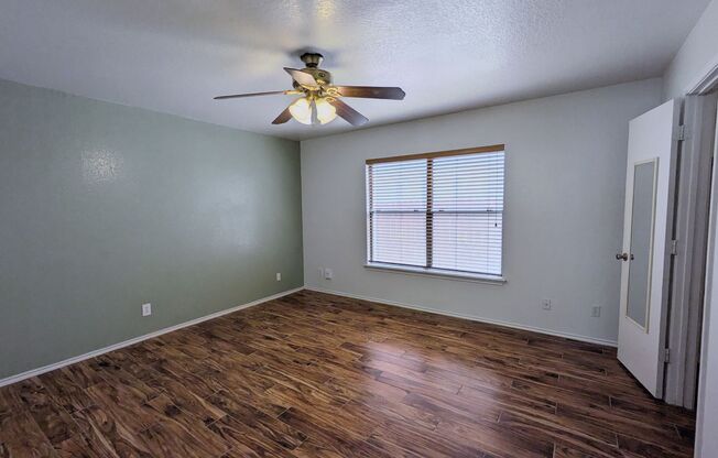 3 beds, 2 baths, $1,595