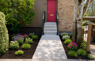 Ravenna Park Vista - Charming Urban Retreat: Spacious Studio to 2-Bedroom Homes Near Ravenna Park & University District