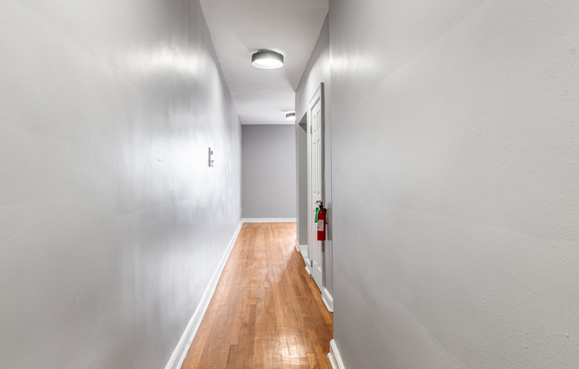 2 CHAPMAN PL