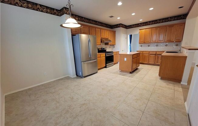 Gorgeous 3 Bed/2 Bath