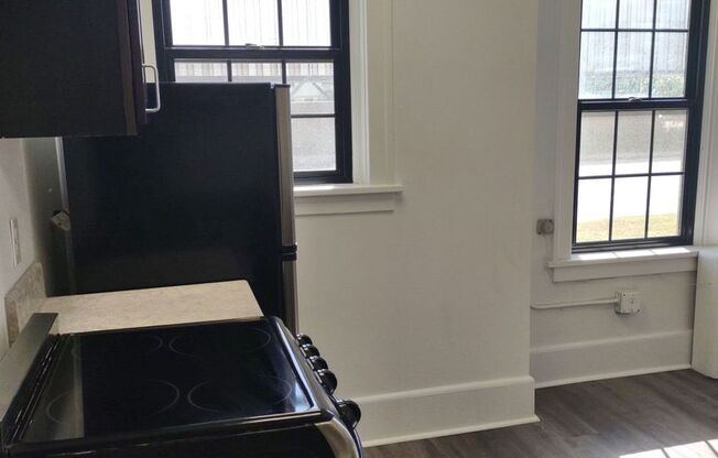 Studio, 1 bath, 515 sqft, $875, Unit 5