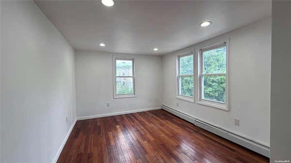 2 beds, 1 bath, 608 sqft, $2,400, Unit 2