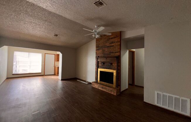 3 beds, 2 baths, $1,000