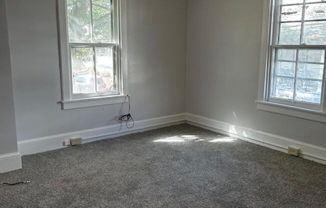 2 beds, 1 bath, $1,500