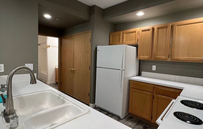 1 bed, 1 bath, $1,899, Unit #303