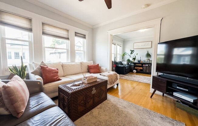 7 BRADFORD AVE