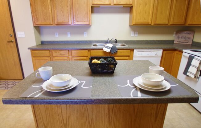 2 beds, 2 baths, 1,014 sqft, $1,415, Unit 1830-310