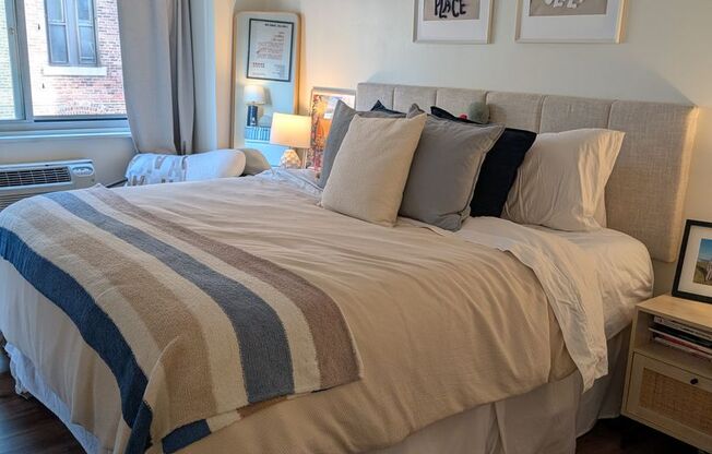 1 bed, 1 bath, 570 sqft, $3,000, Unit 1206