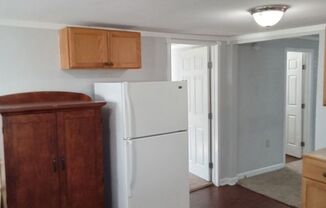 3 beds, 2 baths, $1,100