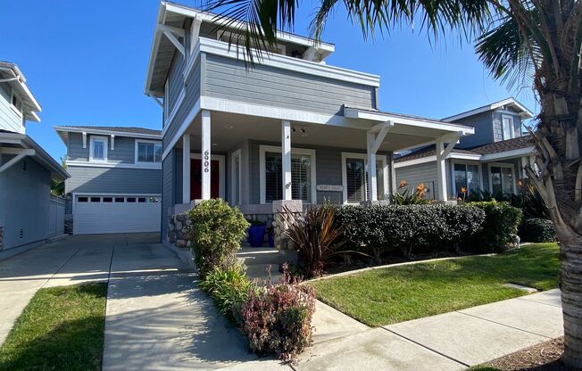 Beautiful 4 Bd/2.5bth within the Poinsettia Cove Community!